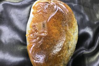 和田玉投资的新方向:皮色的好坏代表人民币的厚度多少?
