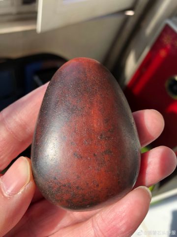 红沁籽料原石:和田玉全沁红籽料原石,细... 来自此地无余哈
