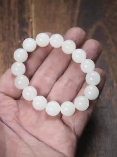 羊脂白玉是什么?揭秘和田玉中的顶级存在