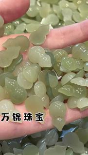 潮宏基 葫芦和田玉吊坠18k金彩金吊坠福禄颈饰送妈妈生日礼物女 预售