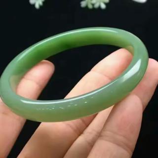本期有精品翡翠,和田玉手镯,龙凤牌.精品,精品,精品,千万别错过