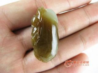 和田玉挂件年年有余金鱼满堂福在眼前